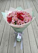 Букет цветов из:  Альстромерии #REPLACE_PRED# Уинское