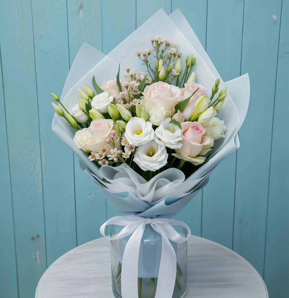 Букет цветов из: Розы и Лизиантусы в Уинское