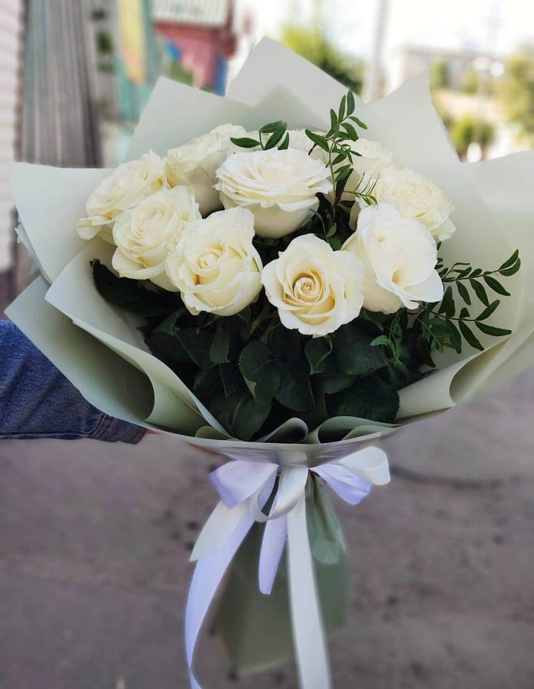 Букет Белые розы Проуд в Уинское