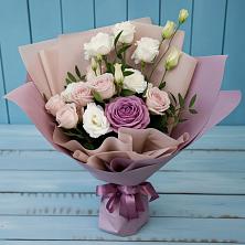 Букет цветов из:  Розы и Лизиантусы в Уинское