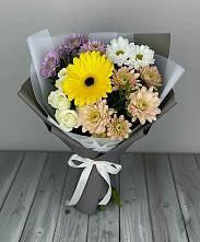 Букет цветов из:  Розы, Герберы и Хризантемы в Уинское