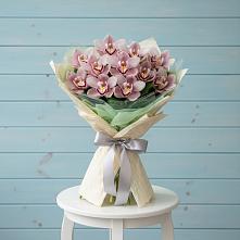 Букет цветов из:  Орхидеи и Розы в Уинское