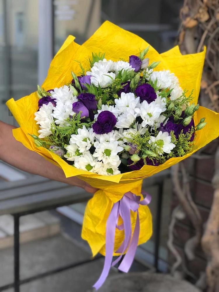 Букет цветов из: Ирисы, Хризантемы и Ромашки в Уинское