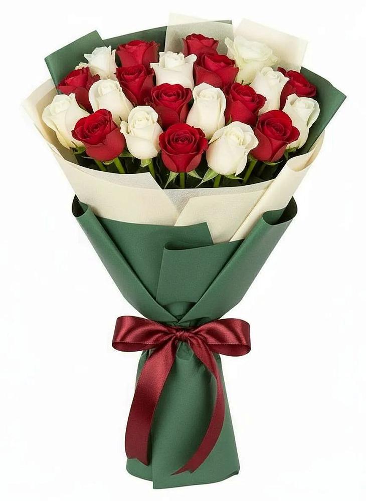 Букет Микс из красных и белых роз в Уинское