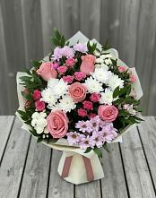 Букет цветов из:  Альстромерии, Гвоздики, Розы и Хризантемы в Уинское