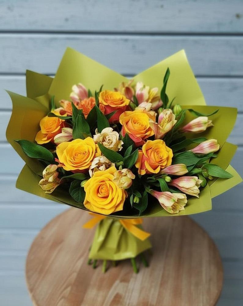 Букет цветов из: Альстромерии и Розы в Уинское
