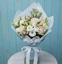 Букет цветов из:  Розы и Лизиантусы в Уинское