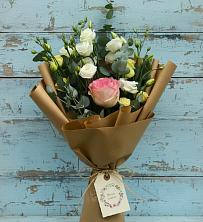 Букет цветов из:  Розы и Лизиантусы в Уинское