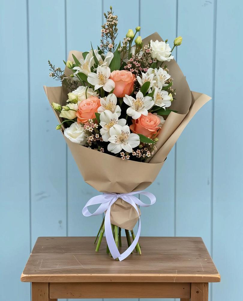 Букет цветов из: Альстромерии, Лизиантусы, Розы и Хризантемы в Уинское