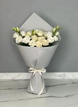 Букет цветов из:  Розы и Лизиантусы #REPLACE_PRED# Уинское